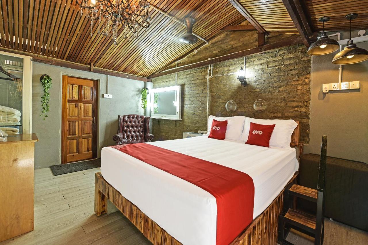 Oyo 90636 Teratak Zakiah Chalet Jerantut Extérieur photo