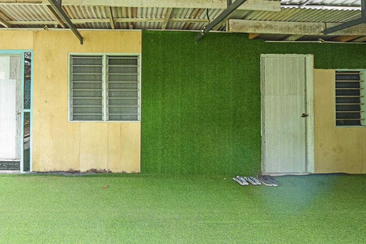 Oyo 90636 Teratak Zakiah Chalet Jerantut Extérieur photo