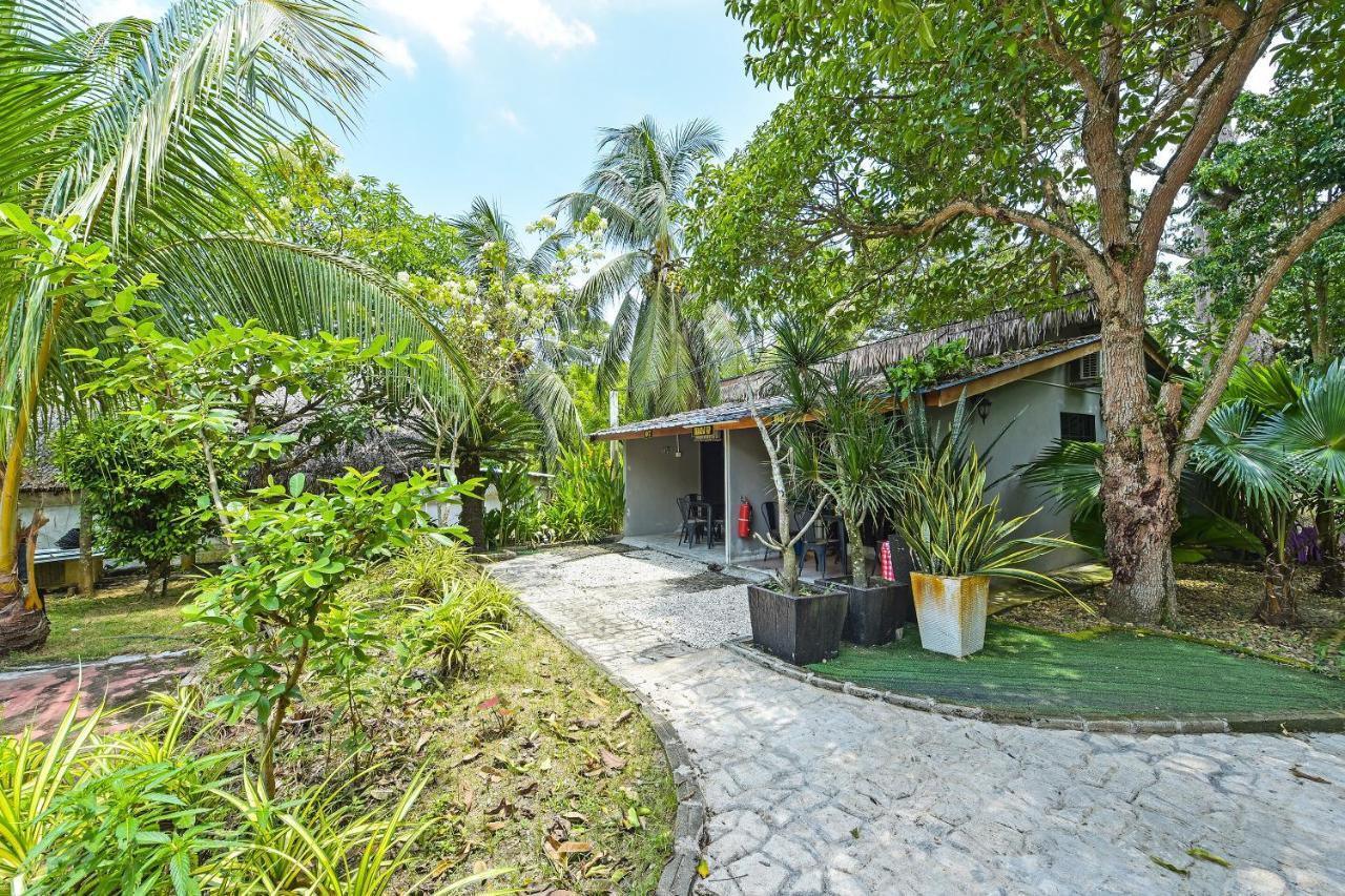 Oyo 90636 Teratak Zakiah Chalet Jerantut Extérieur photo