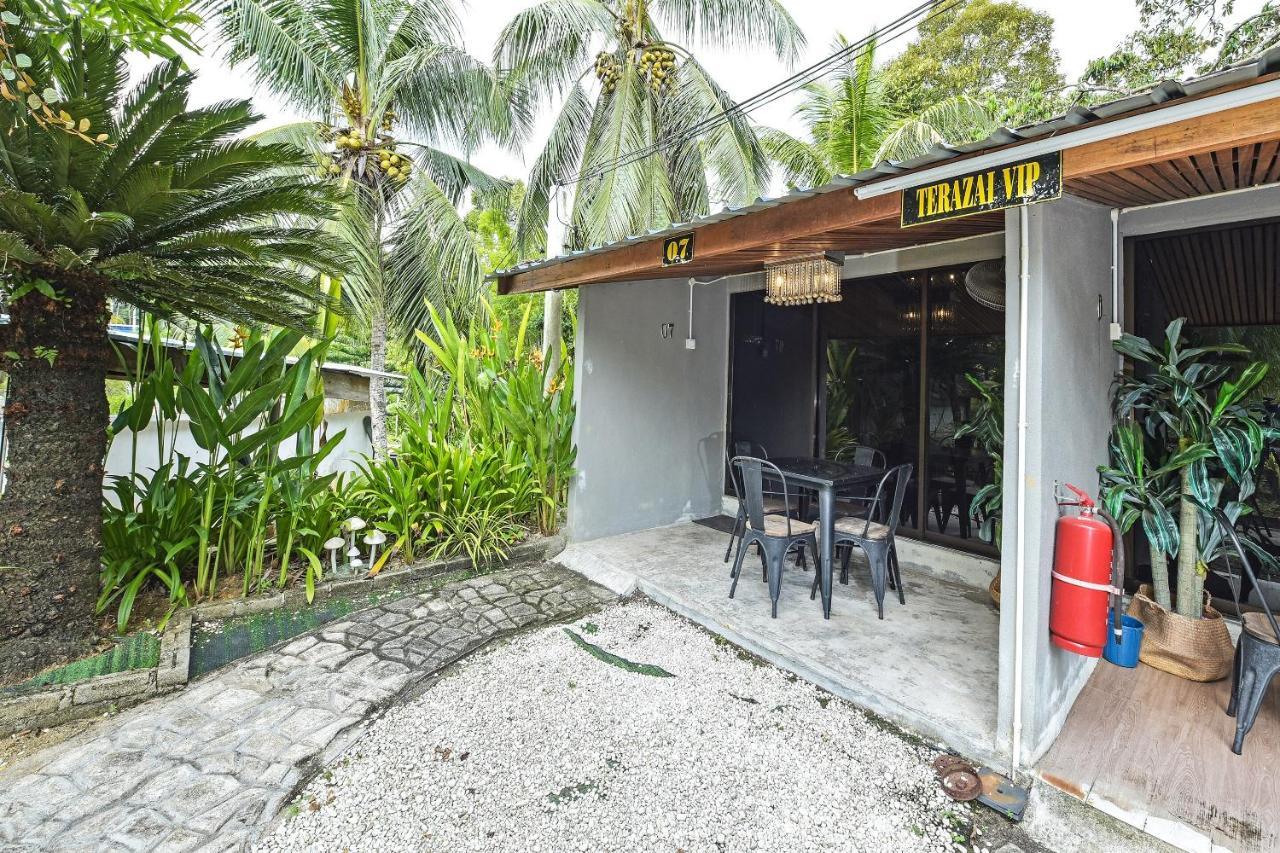 Oyo 90636 Teratak Zakiah Chalet Jerantut Extérieur photo
