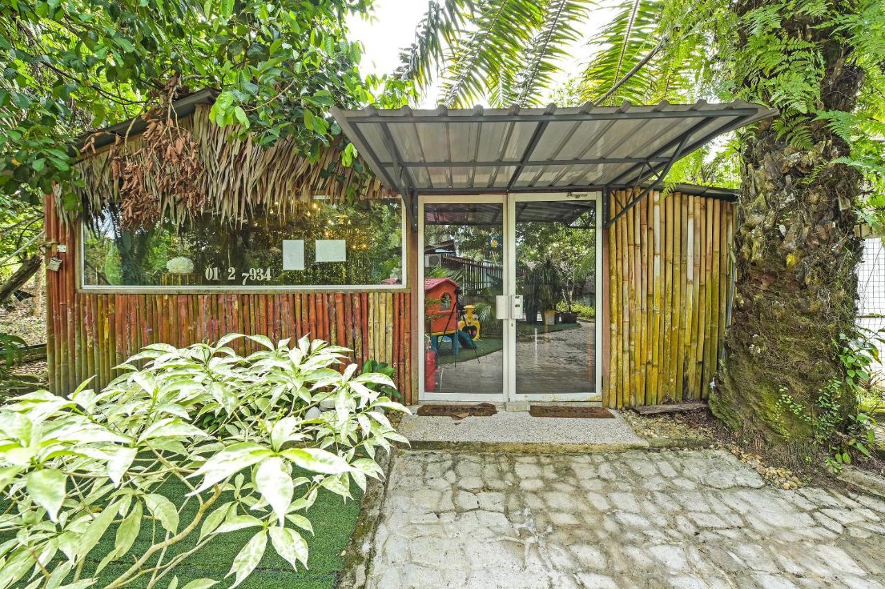Oyo 90636 Teratak Zakiah Chalet Jerantut Extérieur photo