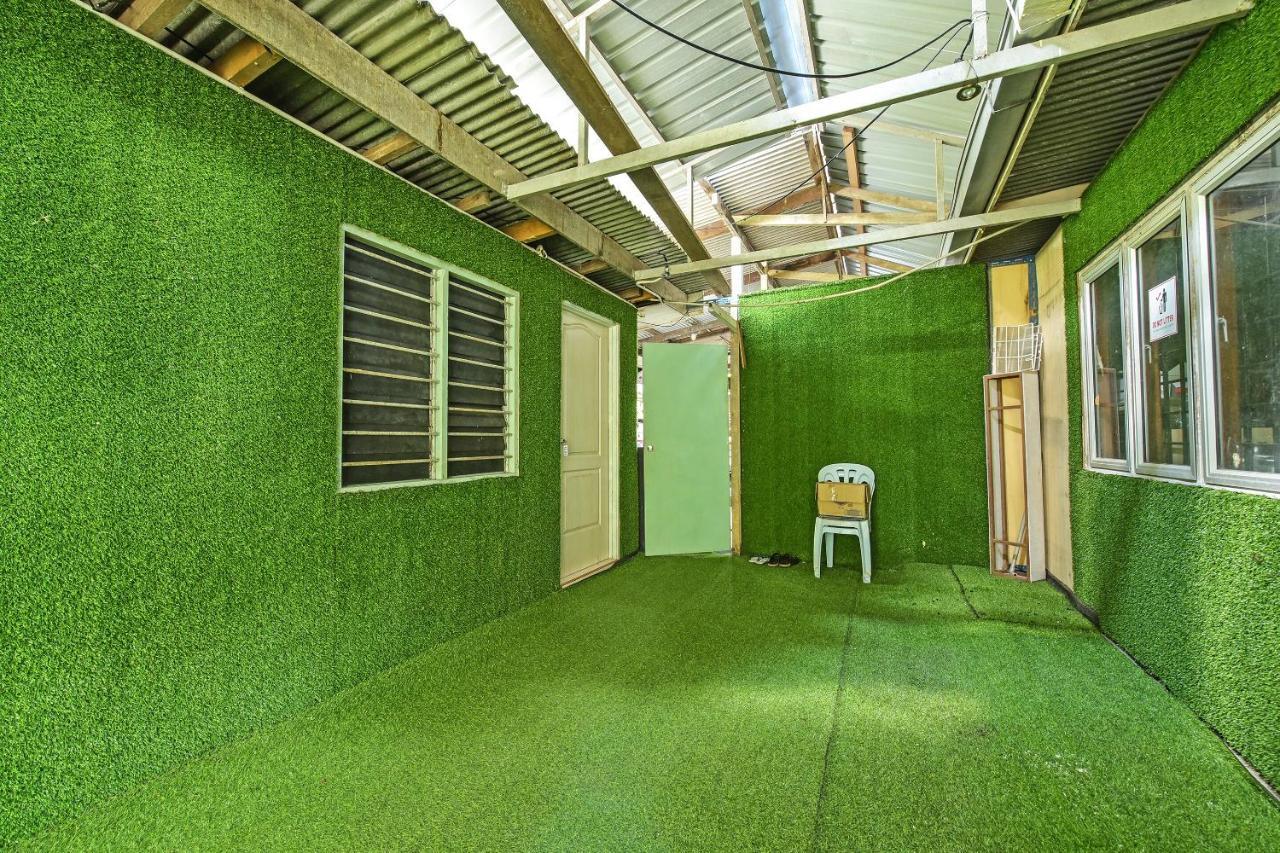 Oyo 90636 Teratak Zakiah Chalet Jerantut Extérieur photo