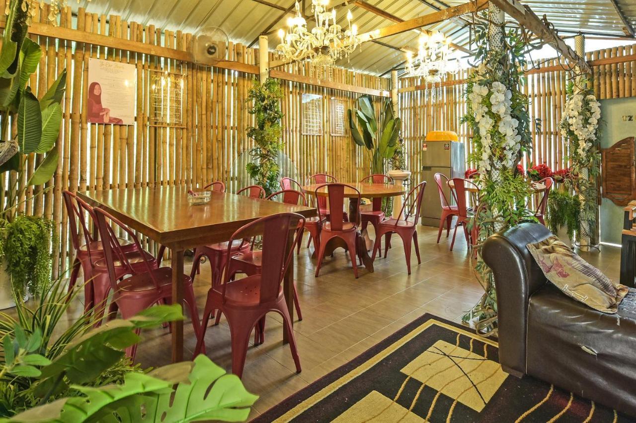 Oyo 90636 Teratak Zakiah Chalet Jerantut Extérieur photo
