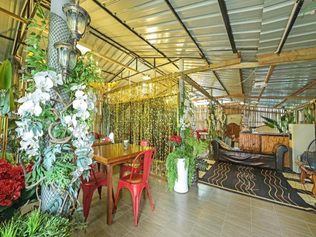 Oyo 90636 Teratak Zakiah Chalet Jerantut Extérieur photo